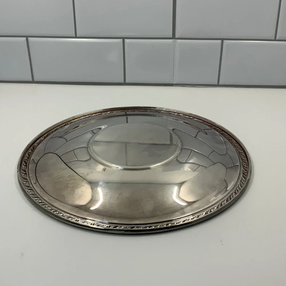 Wallace Silverplate Round Serving Tray‎ Platter Embossed Scroll Border 5121 11in